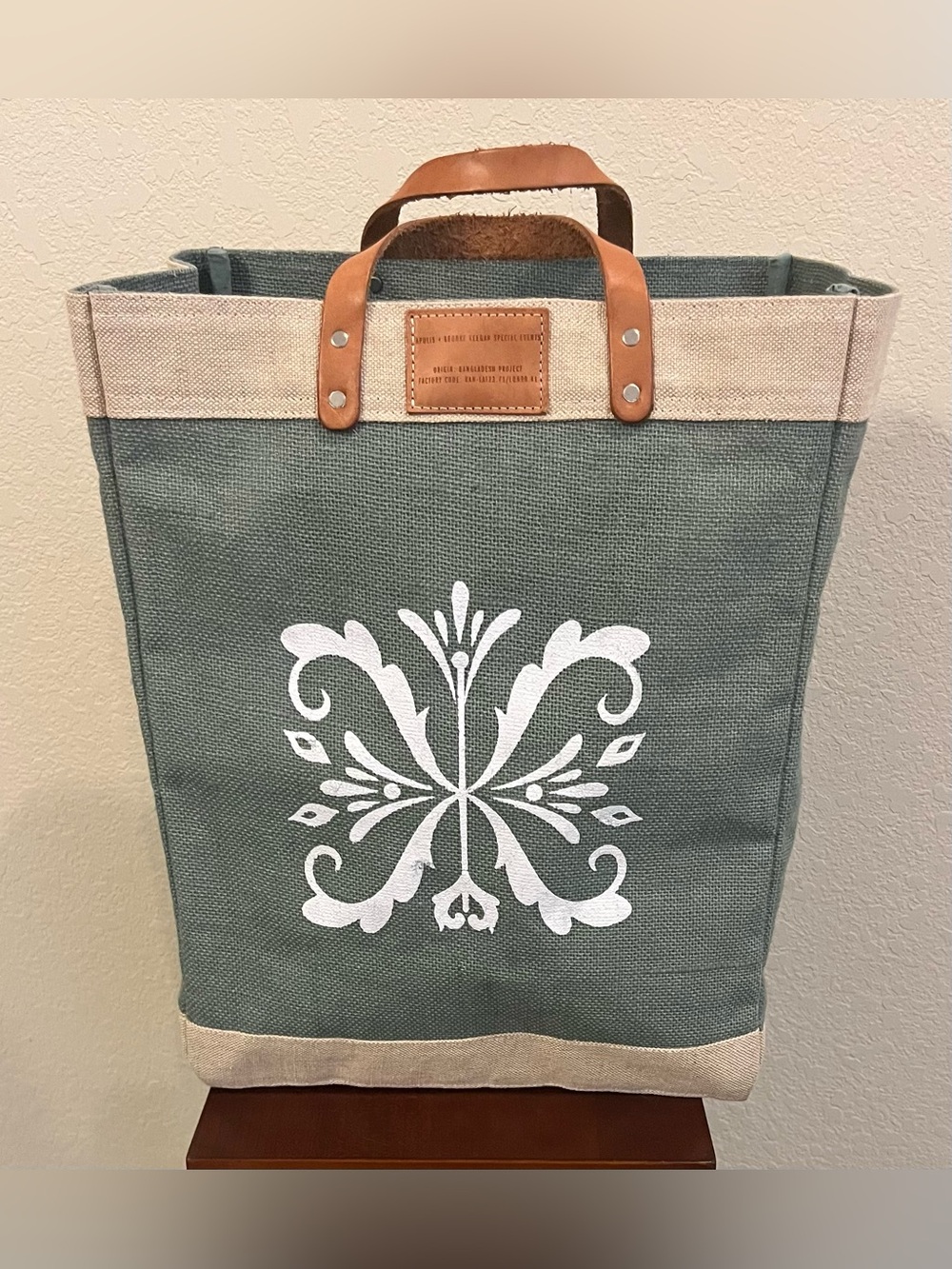 Apolis Global Citizen The Market Bag Leather Handles Large Spill Proof Inside